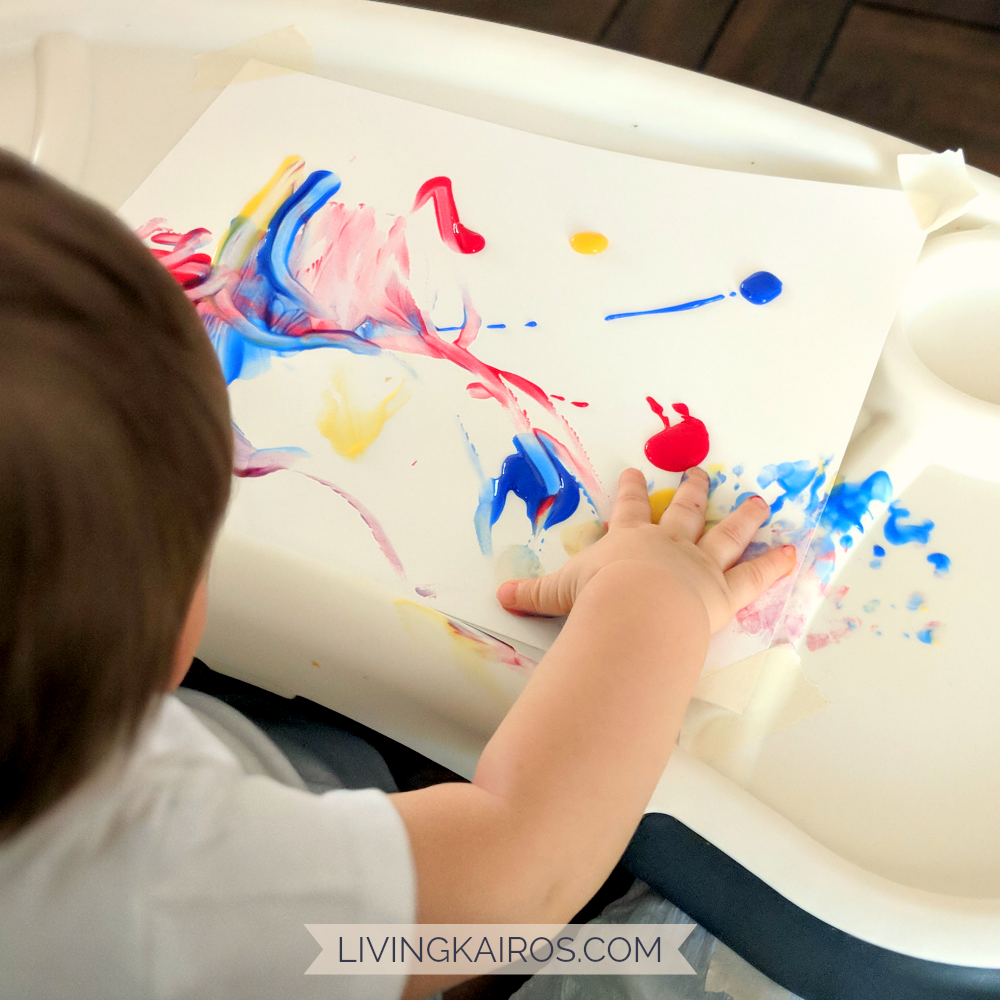 How to Have Fun Finger Painting with Your Baby - With Less Mess!